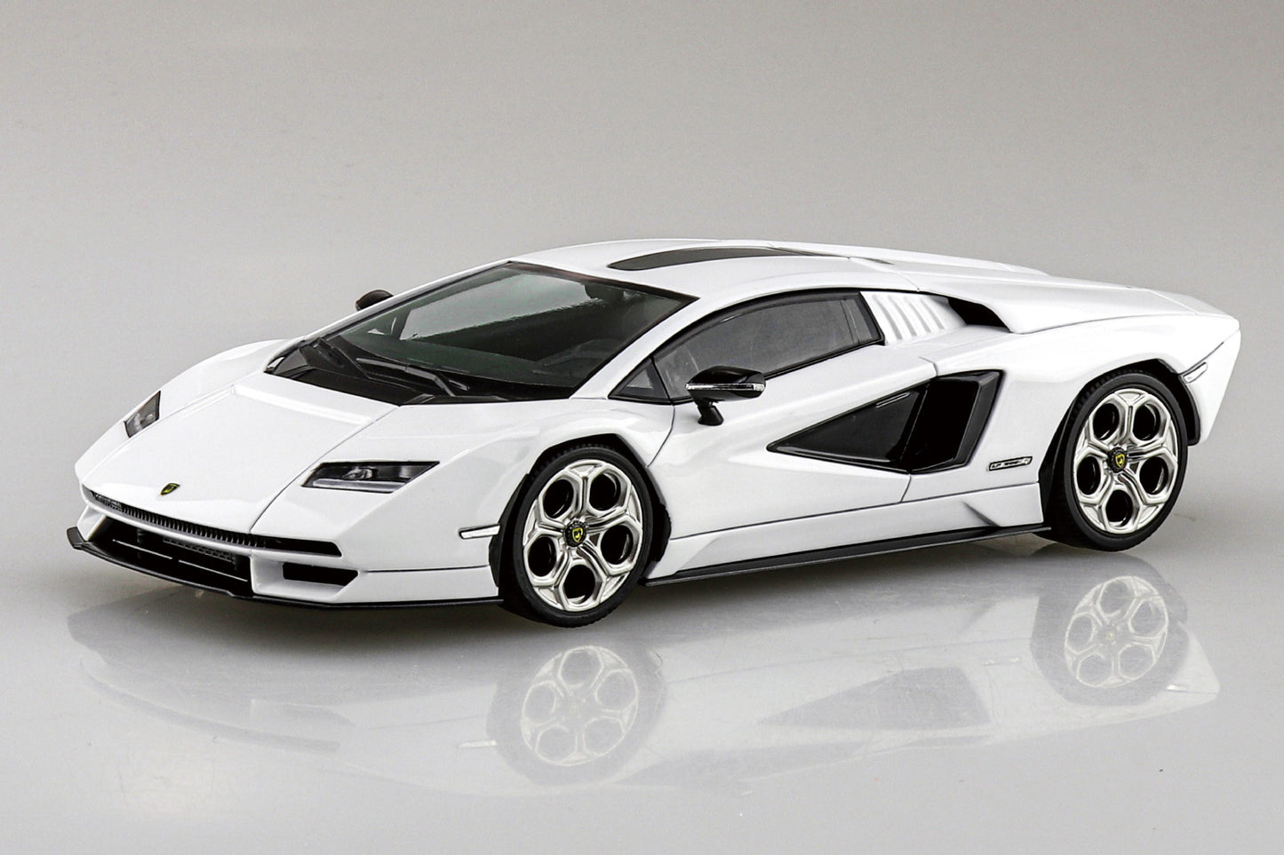 1/32 SNAP KIT Lamborghini Countach LPI 800-4(White)
