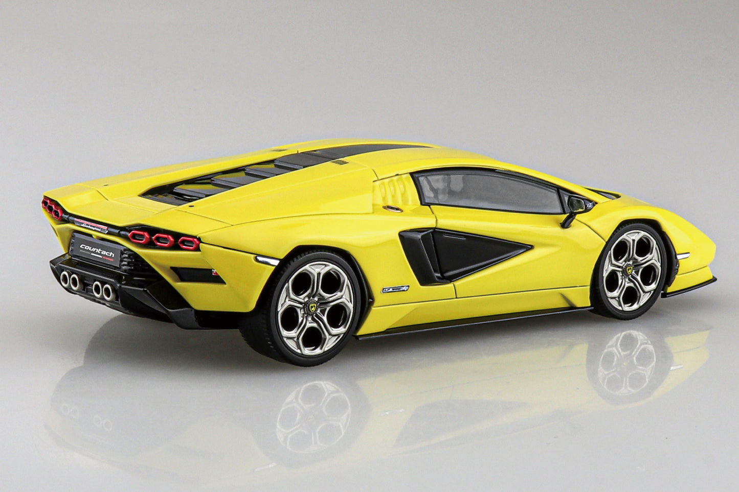 1/32 SNAP KIT Lamborghini Countach LPI 800-4(Yellow)