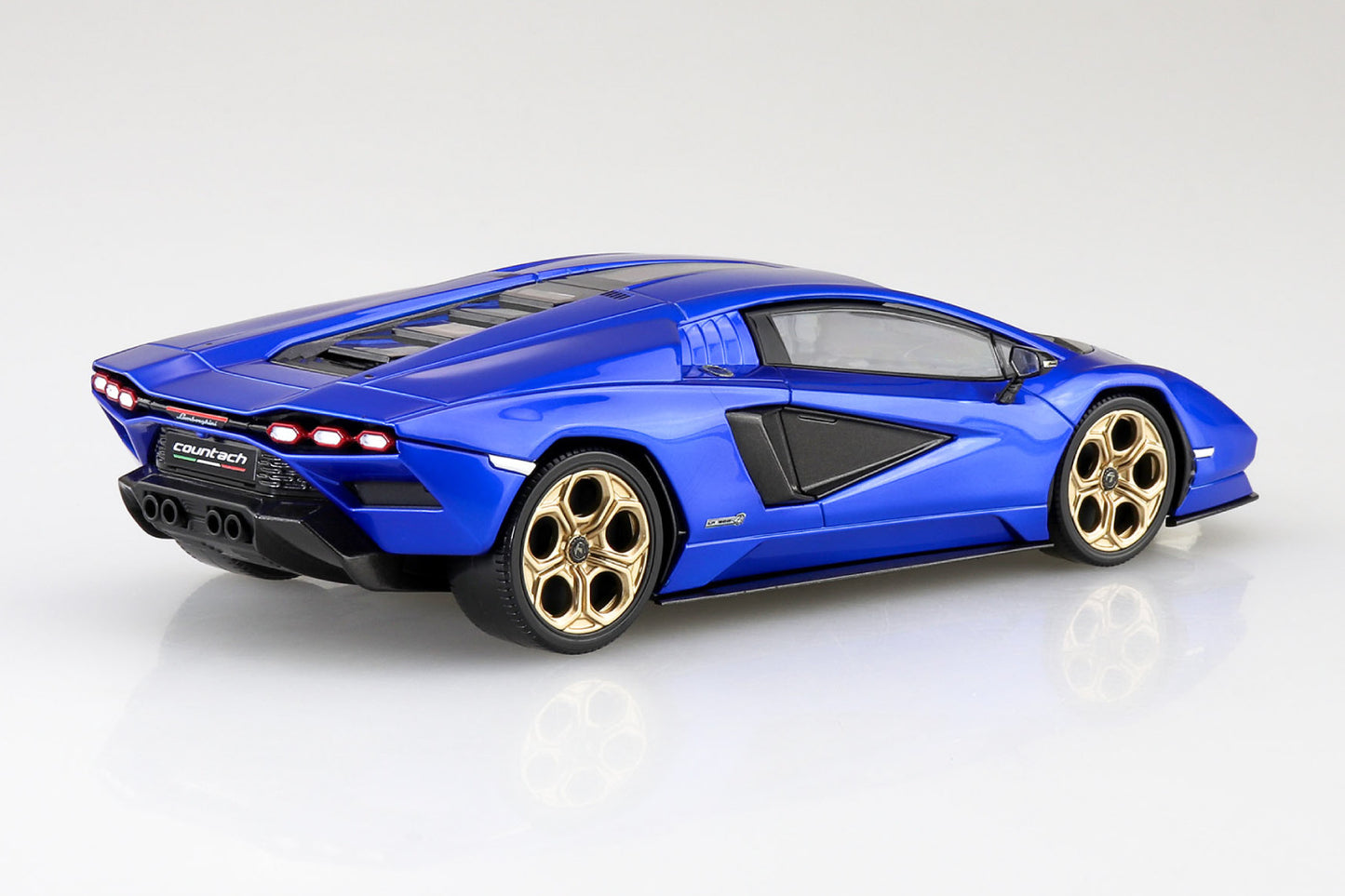 1/32 SNAP KIT Lamborghini Countach LPI 800-4(Metallic Blue)