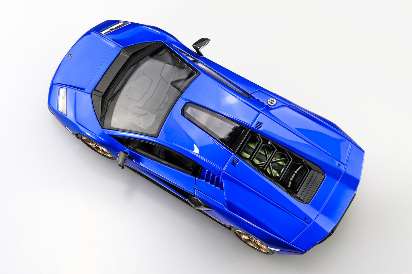1/32 SNAP KIT Lamborghini Countach LPI 800-4(Metallic Blue)