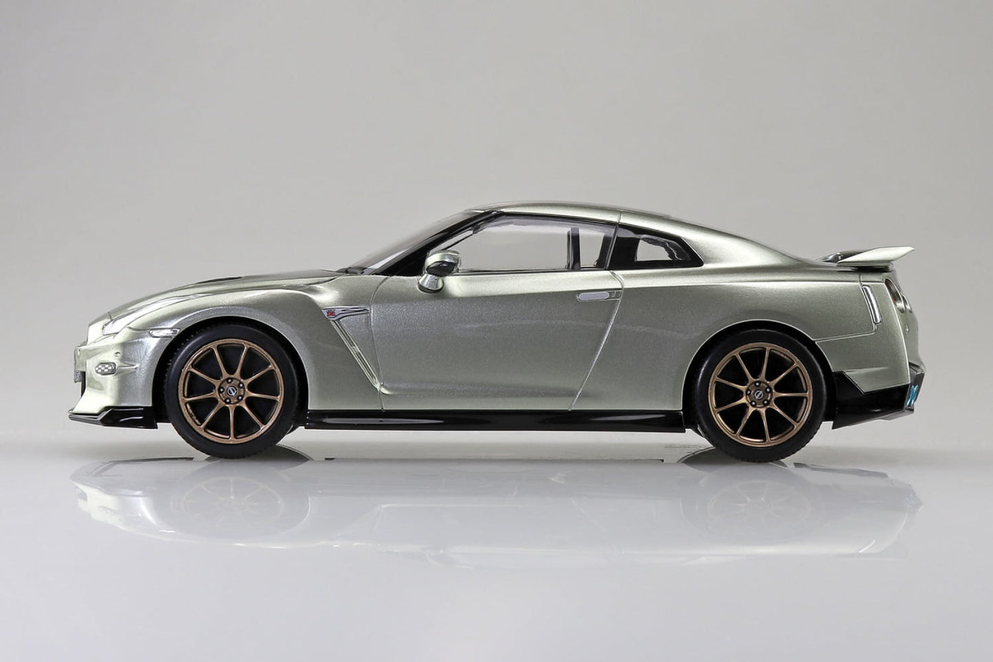 1/32 SNAP KIT NISSAN R35 GT-R 2024 (Millennium Jade)