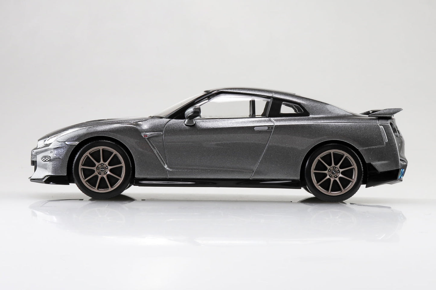 1/32 SNAP KIT Nissan R35 GT-R 2024 (Dark Metal Gray)