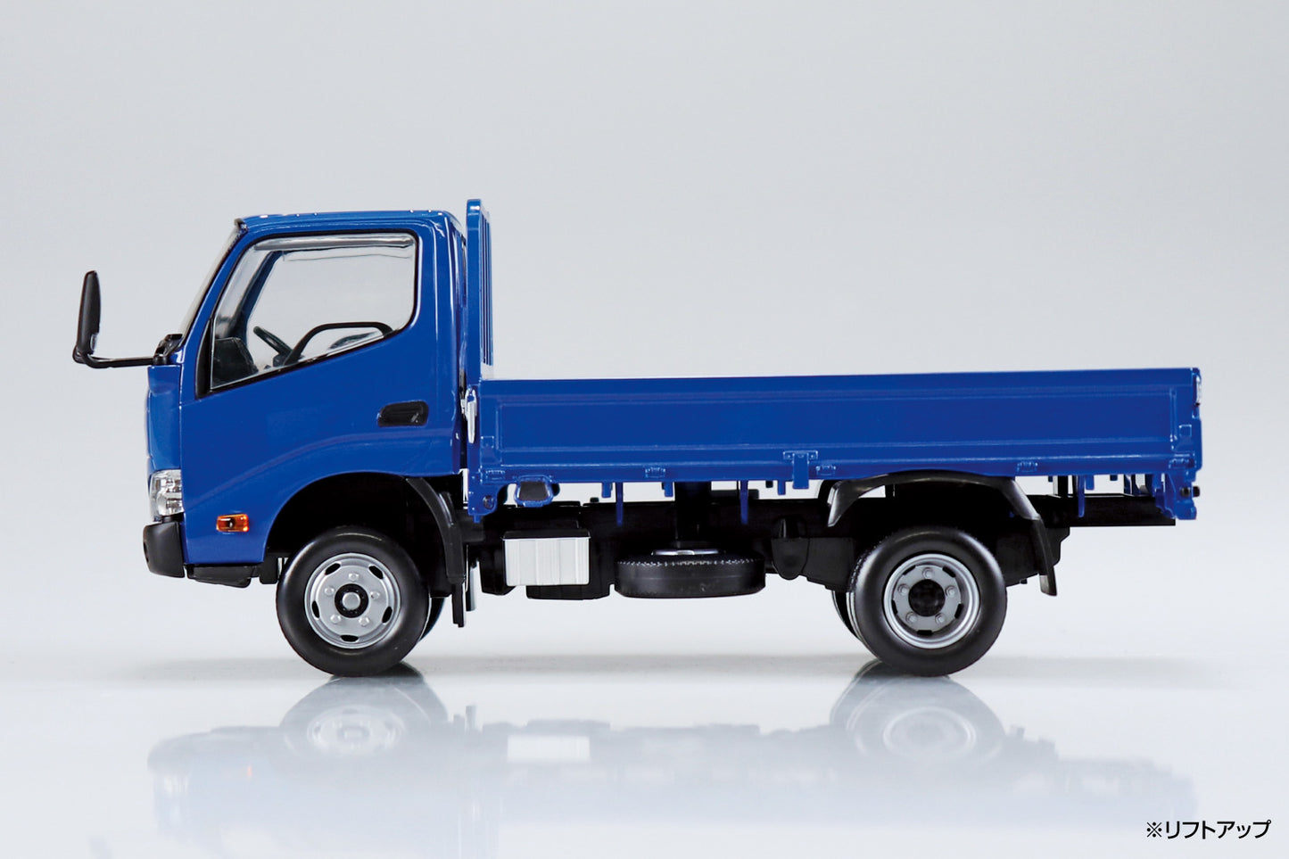 1/32 SNAP KIT Hino Dutro Truck (Blue)