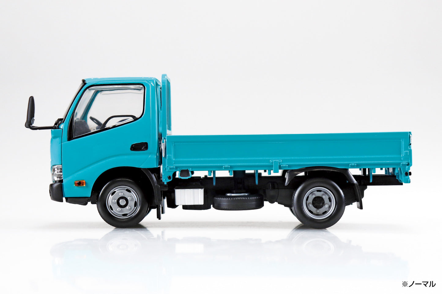 1/32 SNAP KIT Hino Dutro Truck (Turquoise)