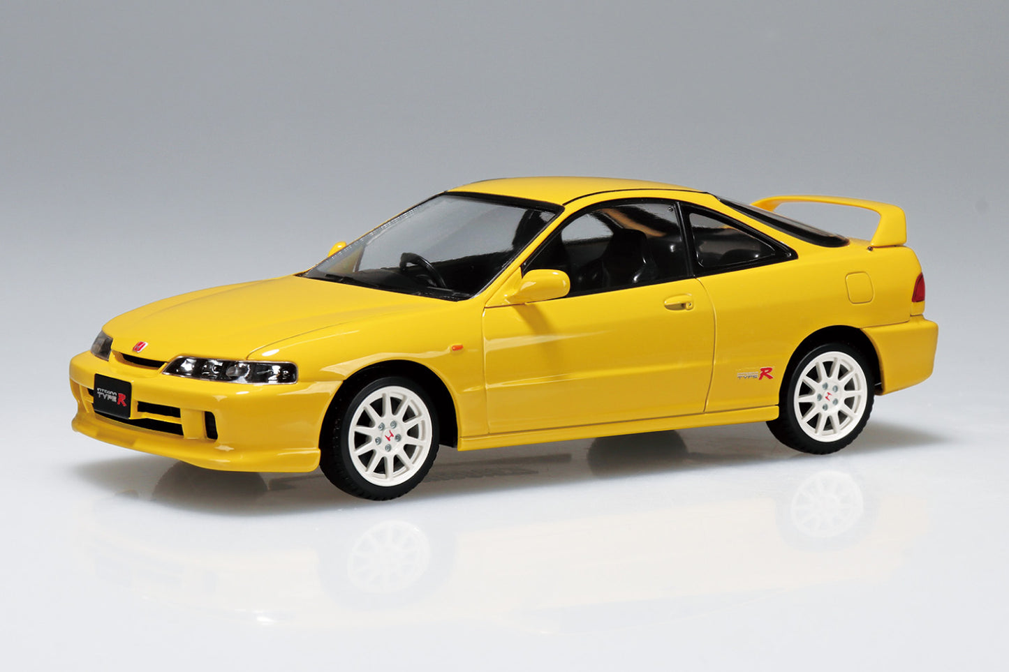 1/32 SNAP KIT Honda DC2 Integra Type R (Sunlight Yellow)