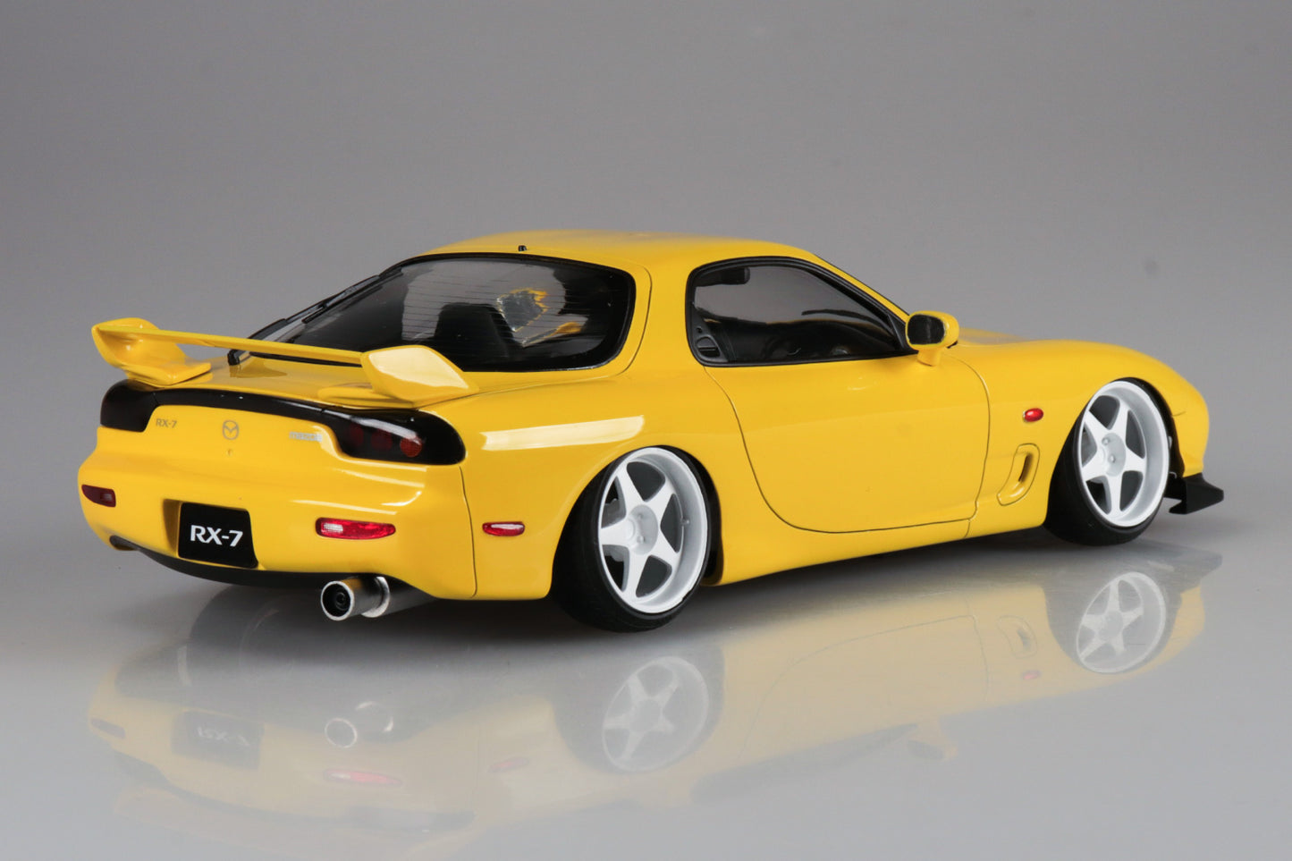 1/24 FD3S RX-7 '02 AIR SUSPENSION CUSTOM (MAZDA)