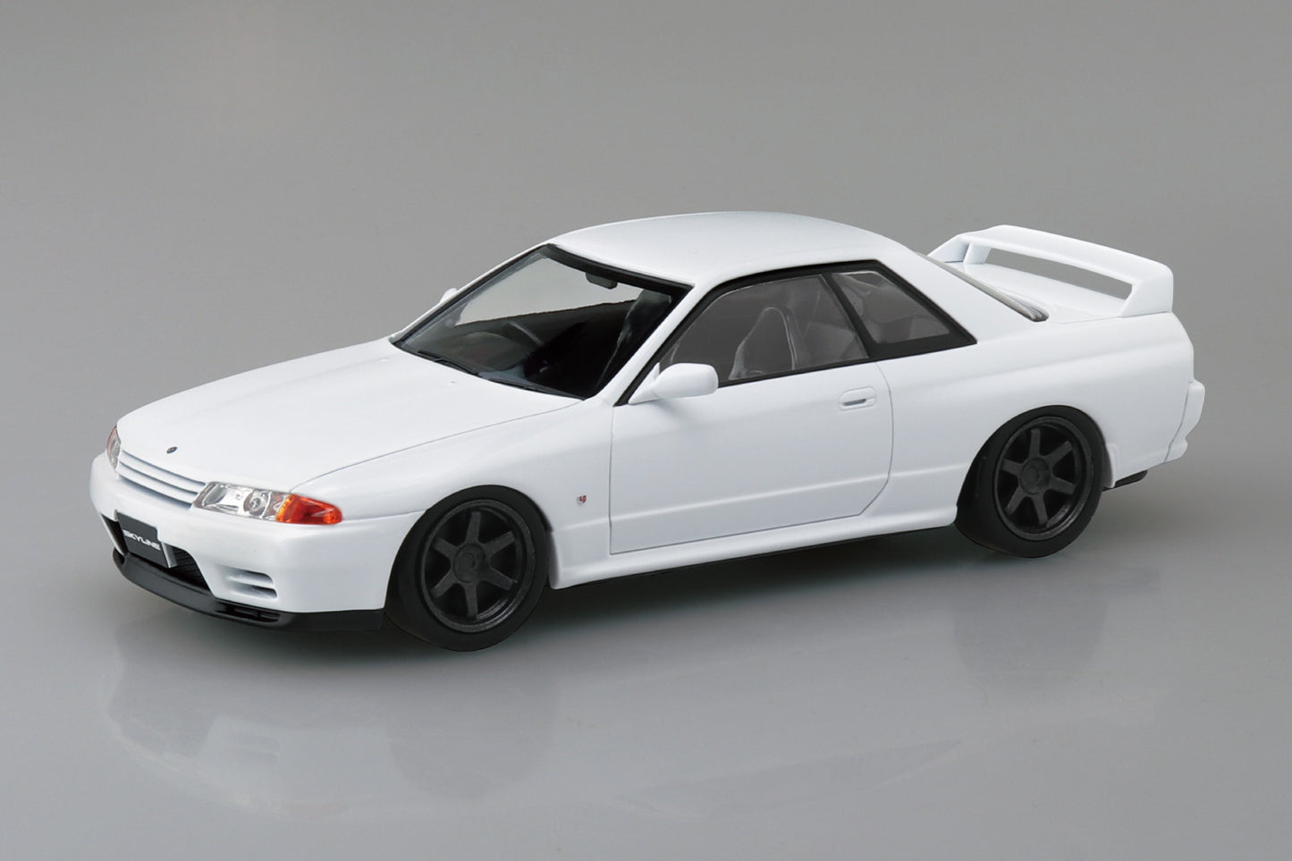 1/32 SNAP KIT Nissan R32 Skyline GT-R Custom Wheel (Crystal White)