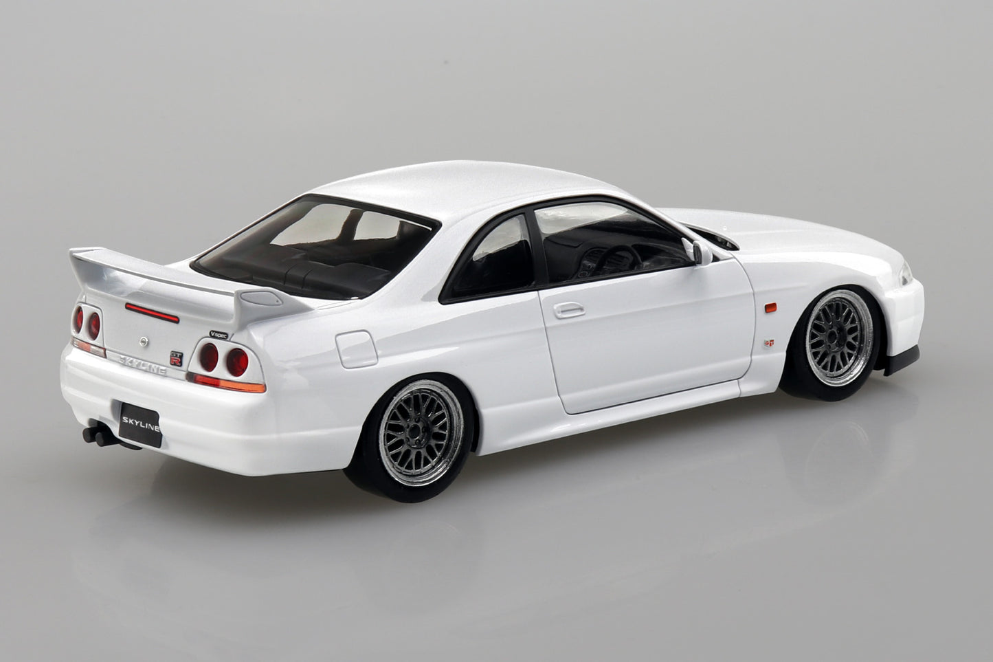 1/32 SNAP KIT Nissan R33 Skyline GT-R Custom Wheel (White)