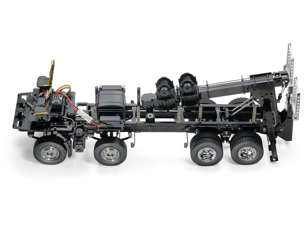 VOLVO FH16 GLOBETROTTER TOW TRUCK TAM47528 KIT SILVER EDITION