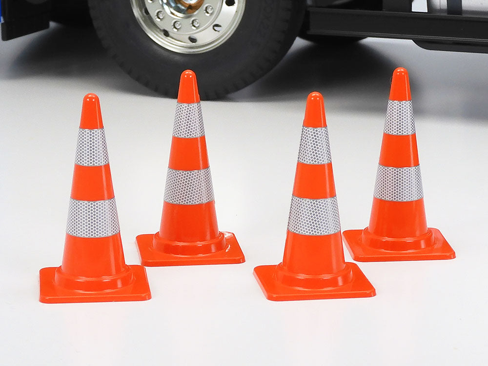 Tamiya Accessory Set (Cones & Tools)