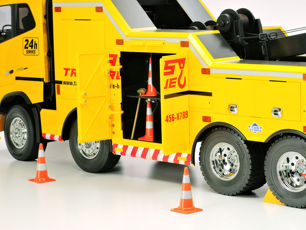 Tamiya Accessory Set (Cones & Tools)