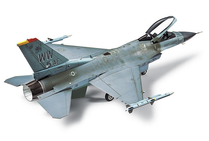 1/72 F-16CJ FIGHTING FALCON