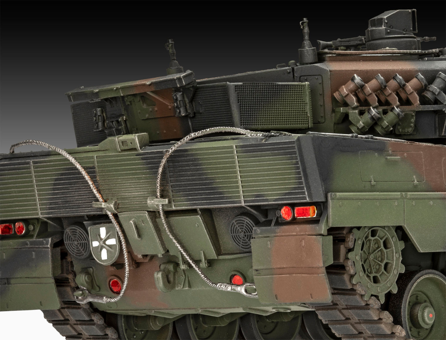 1:35 70 Years German Bundeswehr: Leopard 2A6A2 Exclusive Edition with Book