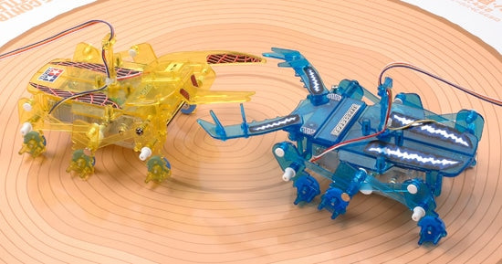 2-CHANNEL REMOTE CONTROL INSECT DUELING SET (RHINOCEROS BEETLE VS STAG BEETLE)