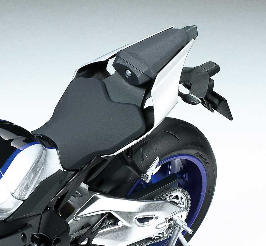 YAMAHA YZF-R1M