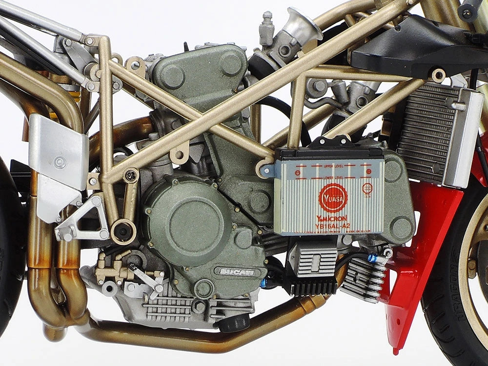 1/12 Ducati 916