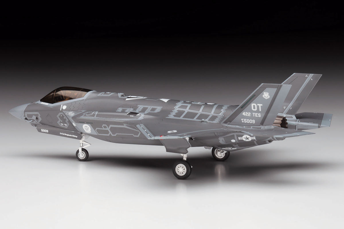 1/72 F-35A Lightning II E42