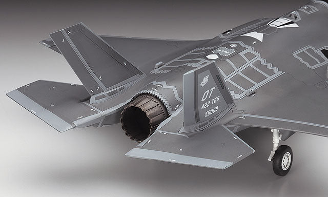 1/72 F-35A Lightning II E42
