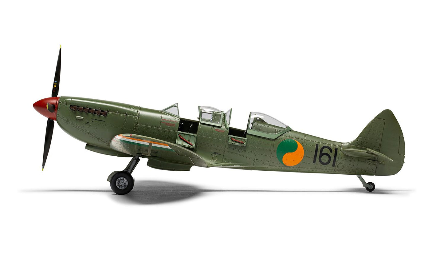 1:48 Supermarine Spitfire Tr.9