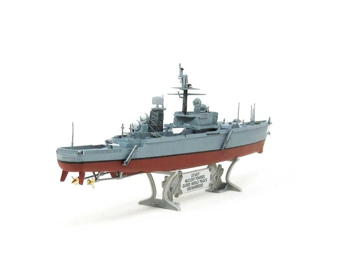 1/600 USS Bainbridge Guided Missile FrigatePlastic Model Kit
