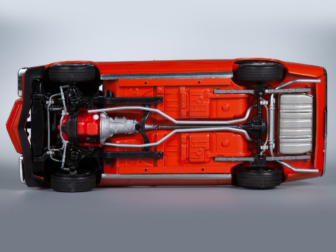 1/25 1970 1/2 Chevy Camaro Z/28 Molded in Orange, Clear, Transparent Red 1/25 Model Kit