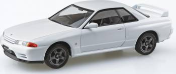 AOS06354   —  1/32 Nissan R32 Skyline GT-R Crystal White