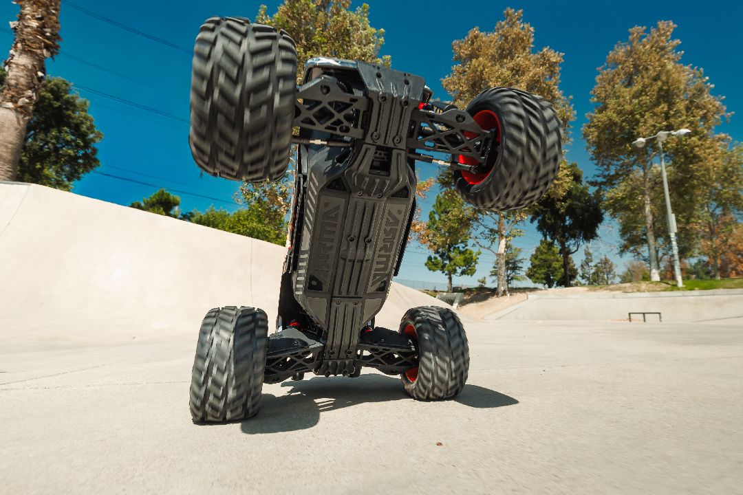 1/8 QUAKE 4S DSC 4X4 Brushless RTR - Black/Red