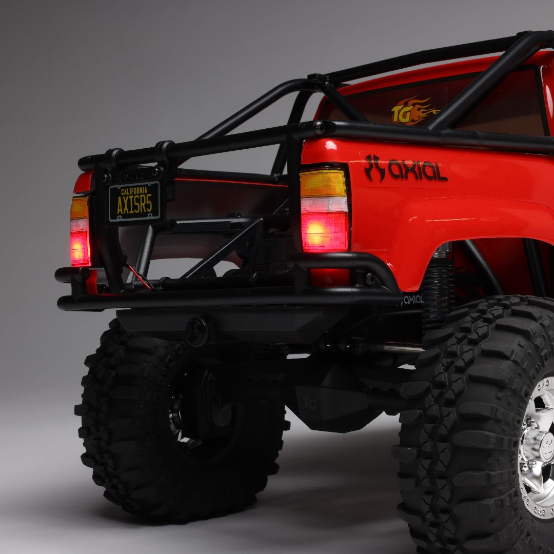 1/10 SCX10 III 1987 Toyota SR5 Brushed 4x4 RTR - Red