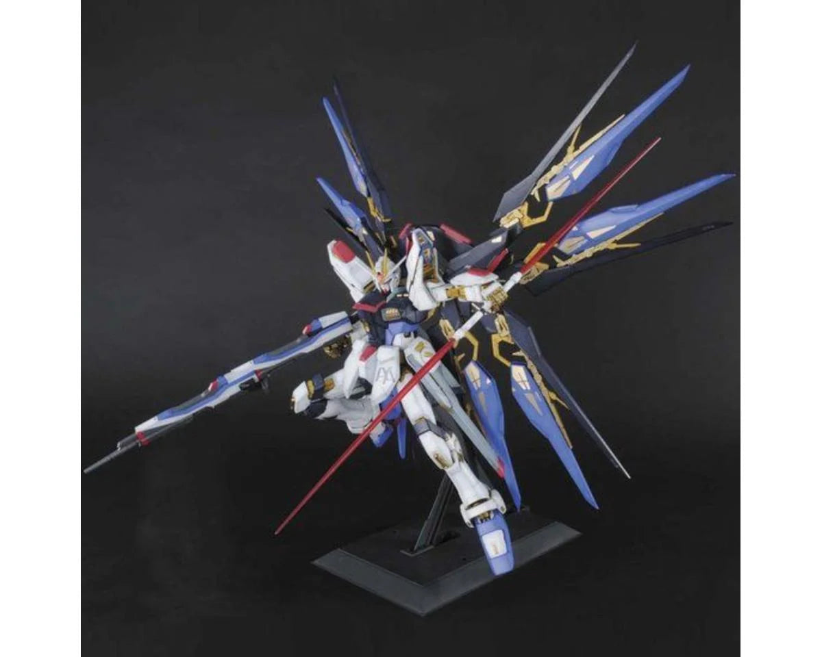 1/60 PG Strike Freedom Gundam "Gundam SEED Destiny" Plastic Model Kit