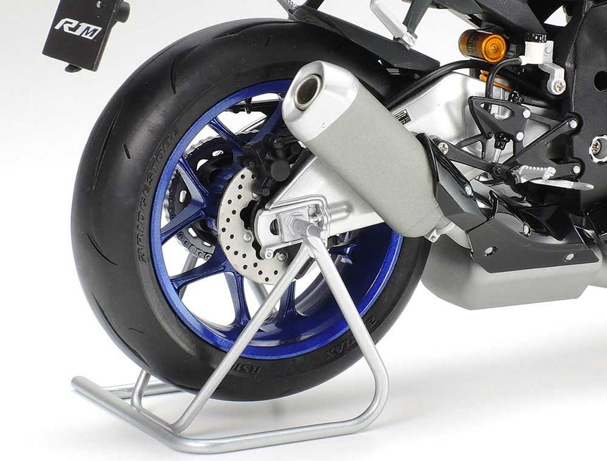 YAMAHA YZF-R1M