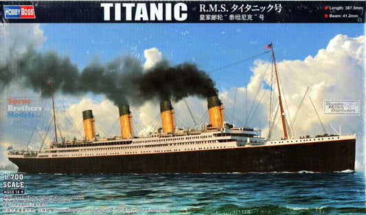 1/700 RMS Titanic Ocean Liner
