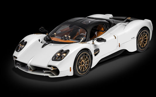 Pagani Utopia Coupé - Bianco Perla - 1:8 Scale DIECAST KIT