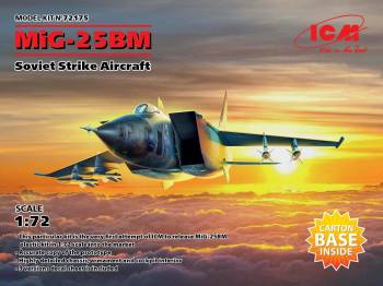 ICM72175   —  1/72 MiG-25 BM Soviet Strike Aircraft