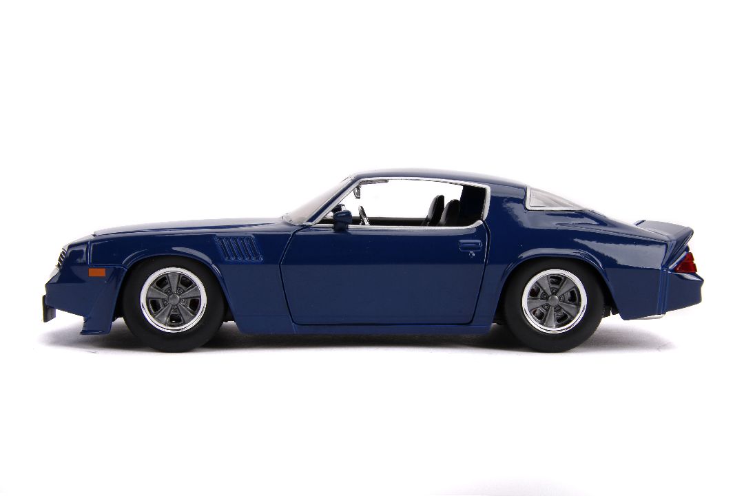 1/24 "Hollywood Rides" Stranger Things - 1979 Chevy Camaro Z28 w/ Coin