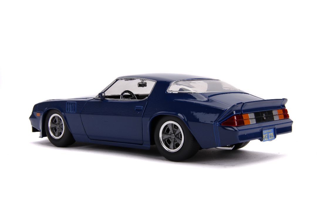 1/24 "Hollywood Rides" Stranger Things - 1979 Chevy Camaro Z28 w/ Coin