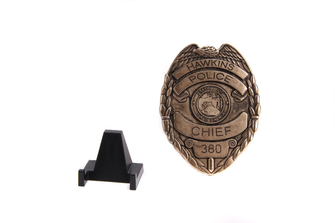 1/24 "Hollywood Rides" Stranger Things - 1980 Chevy Blazer w/ Police Badge