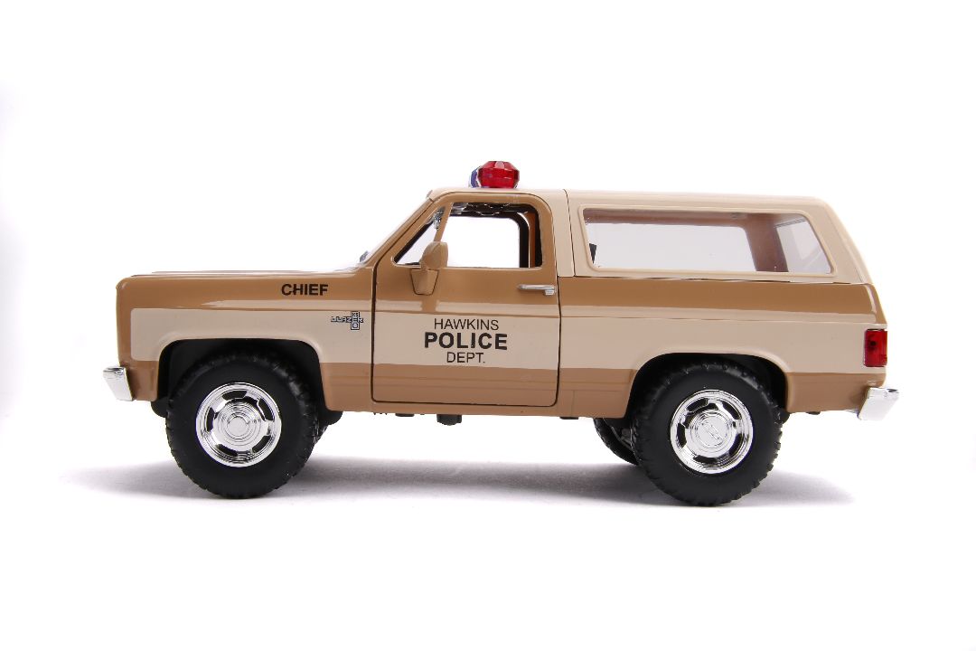 1/24 "Hollywood Rides" Stranger Things - 1980 Chevy Blazer w/ Police Badge