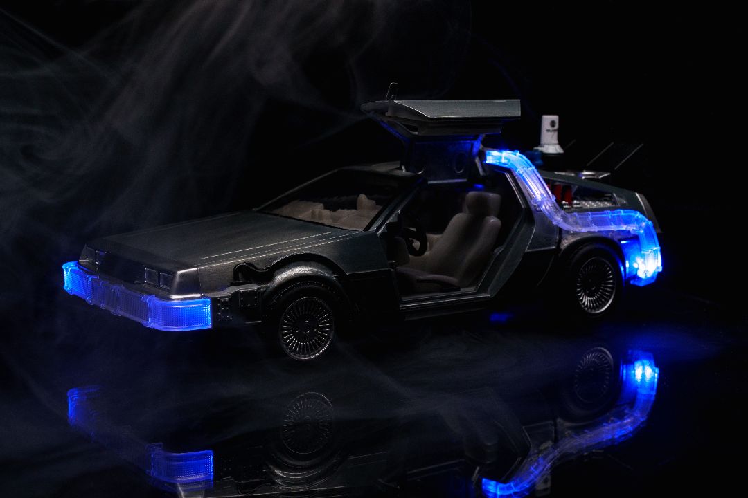 Jada 1/24 "Hollywood Rides" Back To The Future Part II - Time Machine w/ lights