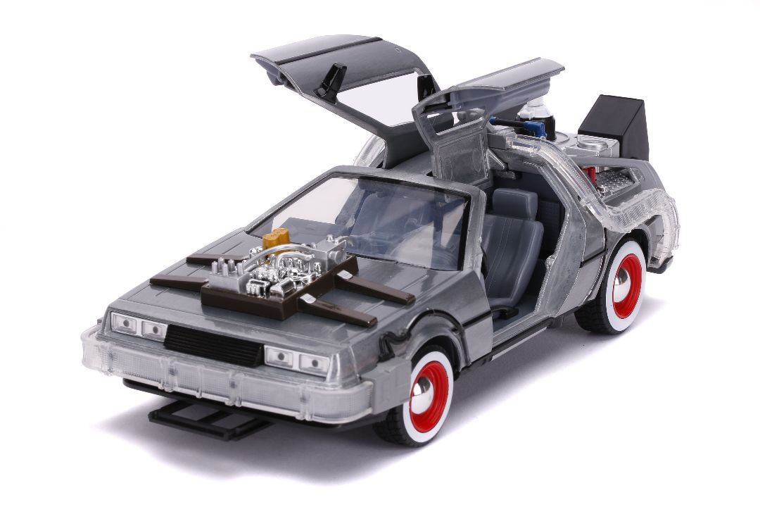 1/24 "Hollywood Rides" Back To The Future Part III - Time Machine with Lights