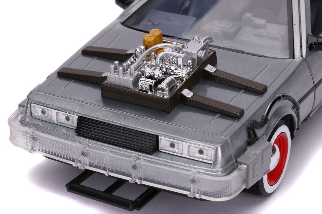 1/24 "Hollywood Rides" Back To The Future Part III - Time Machine with Lights