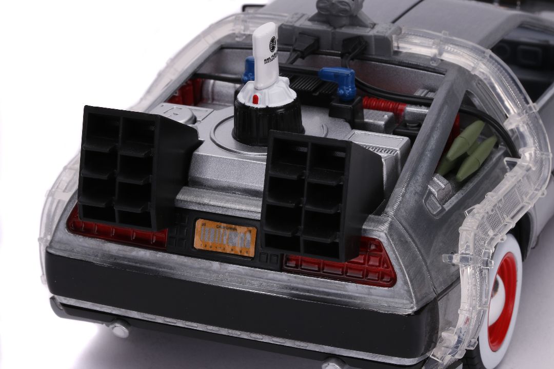 1/24 "Hollywood Rides" Back To The Future Part III - Time Machine with Lights