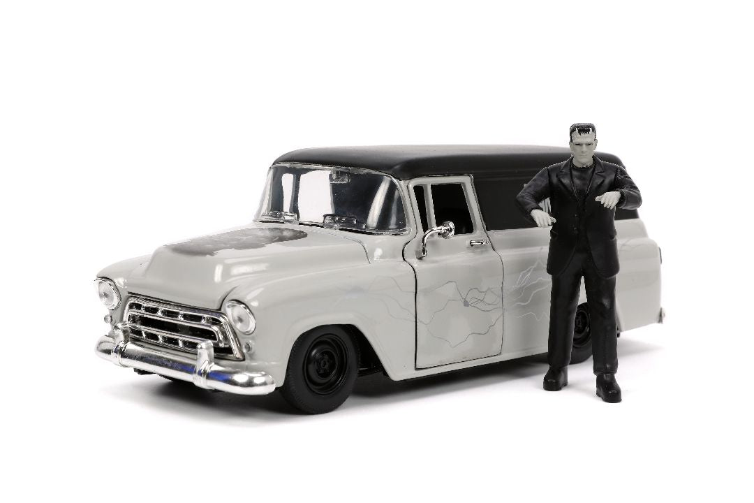 1/24 "Hollywood Rides" Frankenstein 1957 Chevy Suburban with Frankenstein