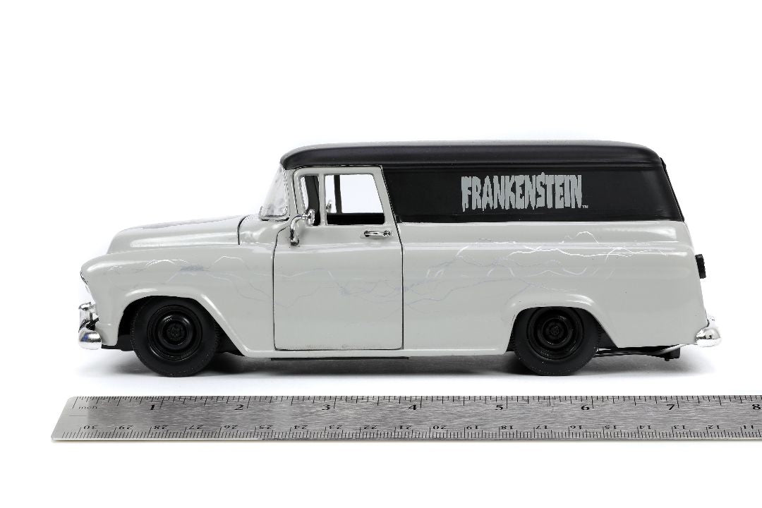 1/24 "Hollywood Rides" Frankenstein 1957 Chevy Suburban with Frankenstein