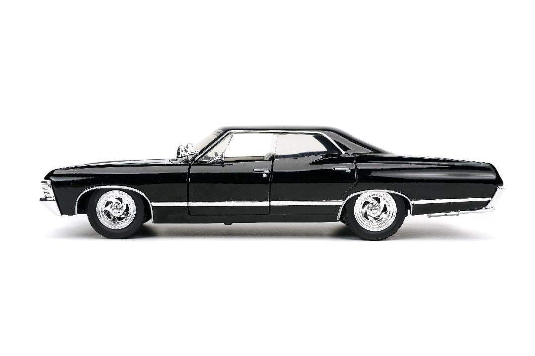 1/24 "Hollywood Rides" - Supernatural - 1967 Chevy Impala w/ Dean Winchester