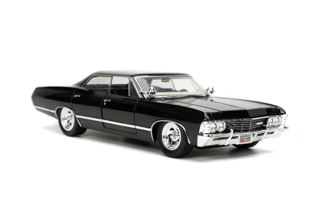 1/24 "Hollywood Rides" - Supernatural - 1967 Chevy Impala w/ Dean Winchester