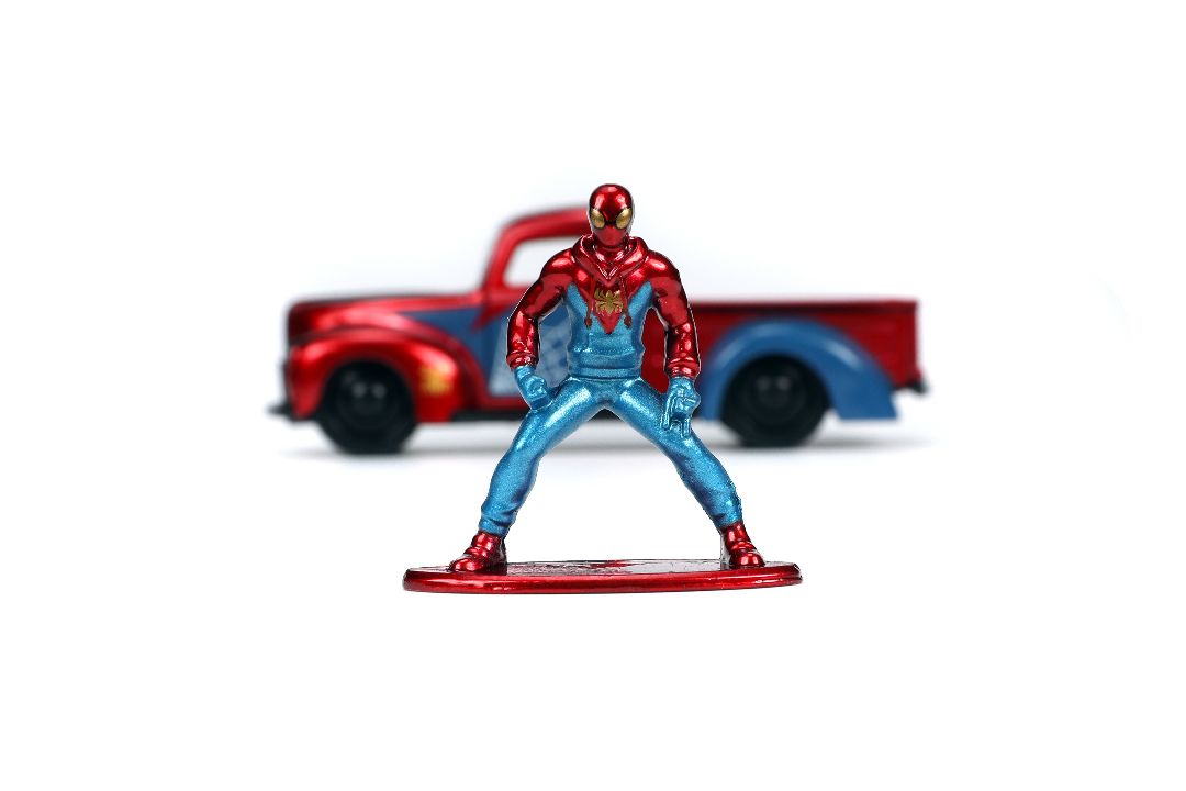 1/32 "Hollywood Rides" 1941 Ford Pickup with Spider-Man
