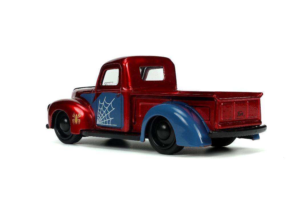1/32 "Hollywood Rides" 1941 Ford Pickup with Spider-Man