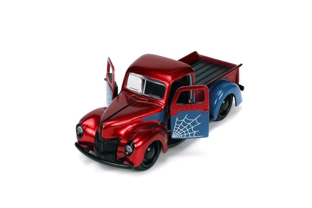 1/32 "Hollywood Rides" 1941 Ford Pickup with Spider-Man
