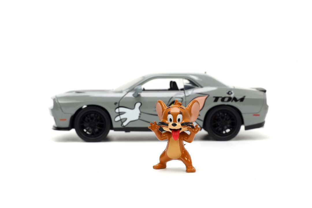 1/24 "Hollywood Rides" 2015 Challenger SRT8 Hellcat w/Jerry