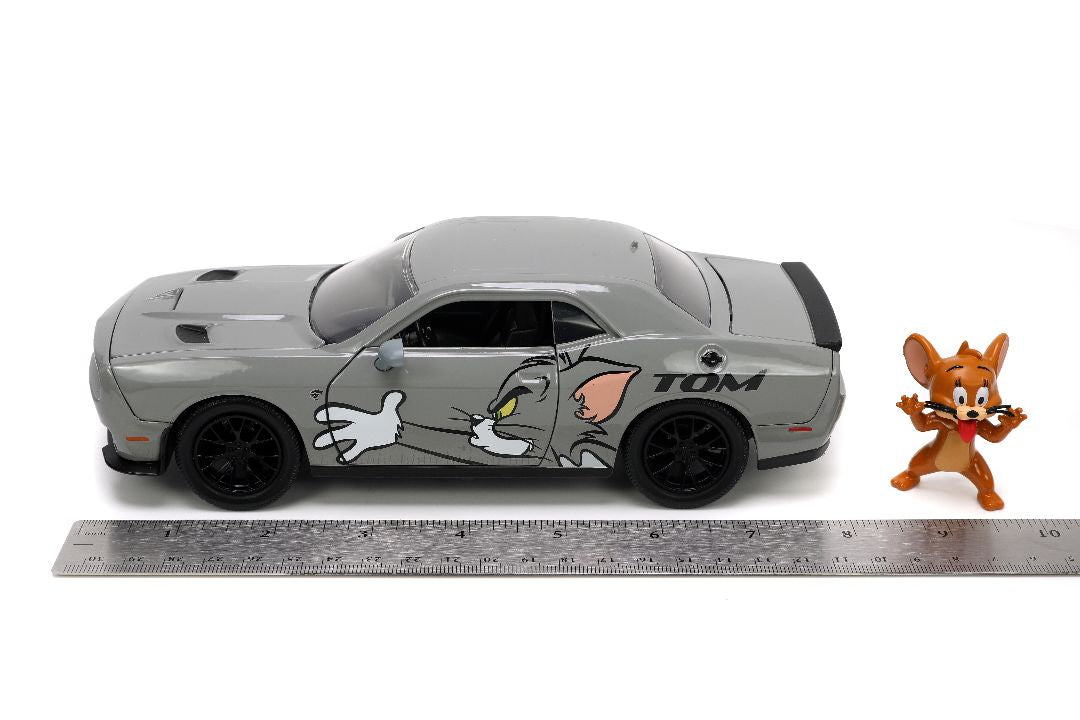 1/24 "Hollywood Rides" 2015 Challenger SRT8 Hellcat w/Jerry